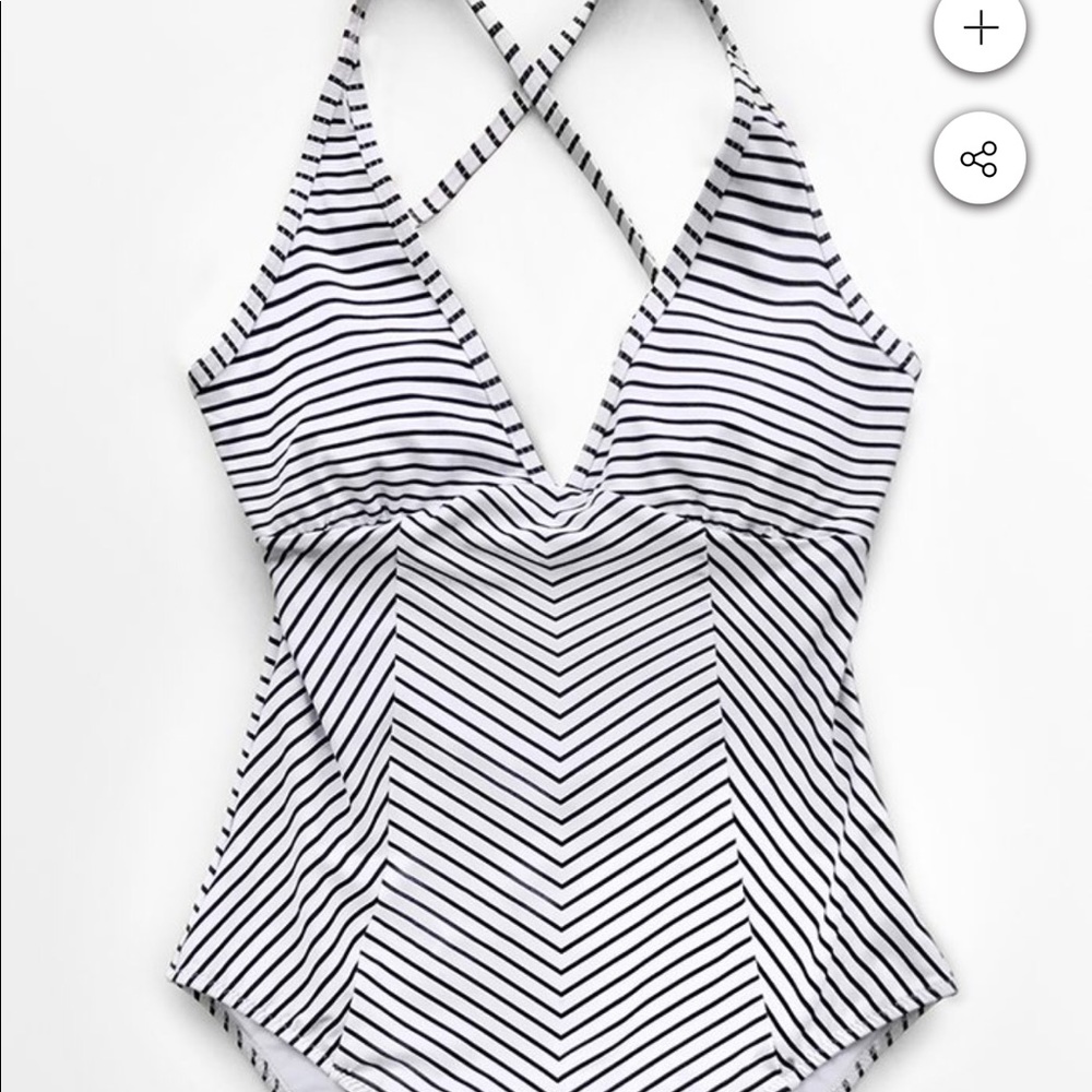 Cupshe White and Black Herringbone One Piece